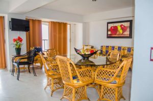 Renta de Penthouse Vacacionales de 3 recámaras en Ixtapa Zihuatanejo, al interior del Hotel Tesoro Ixtapa, vista al mar garantizada, con acceso a la Playa El Palmar Ixtapa y con alberca | Enna Inn Ixtapa